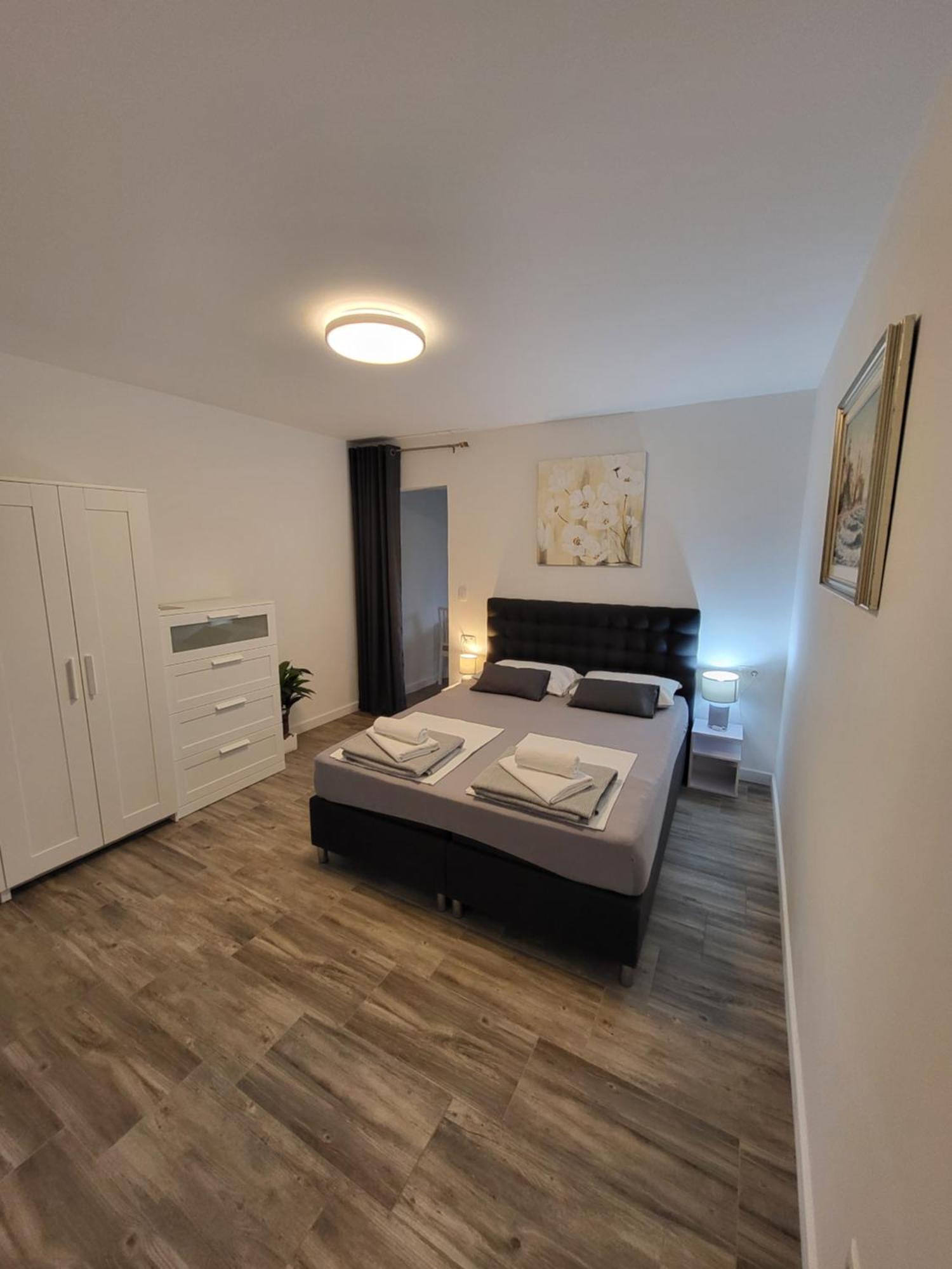 Apartmani I Sobe Mara Palit 외부 사진