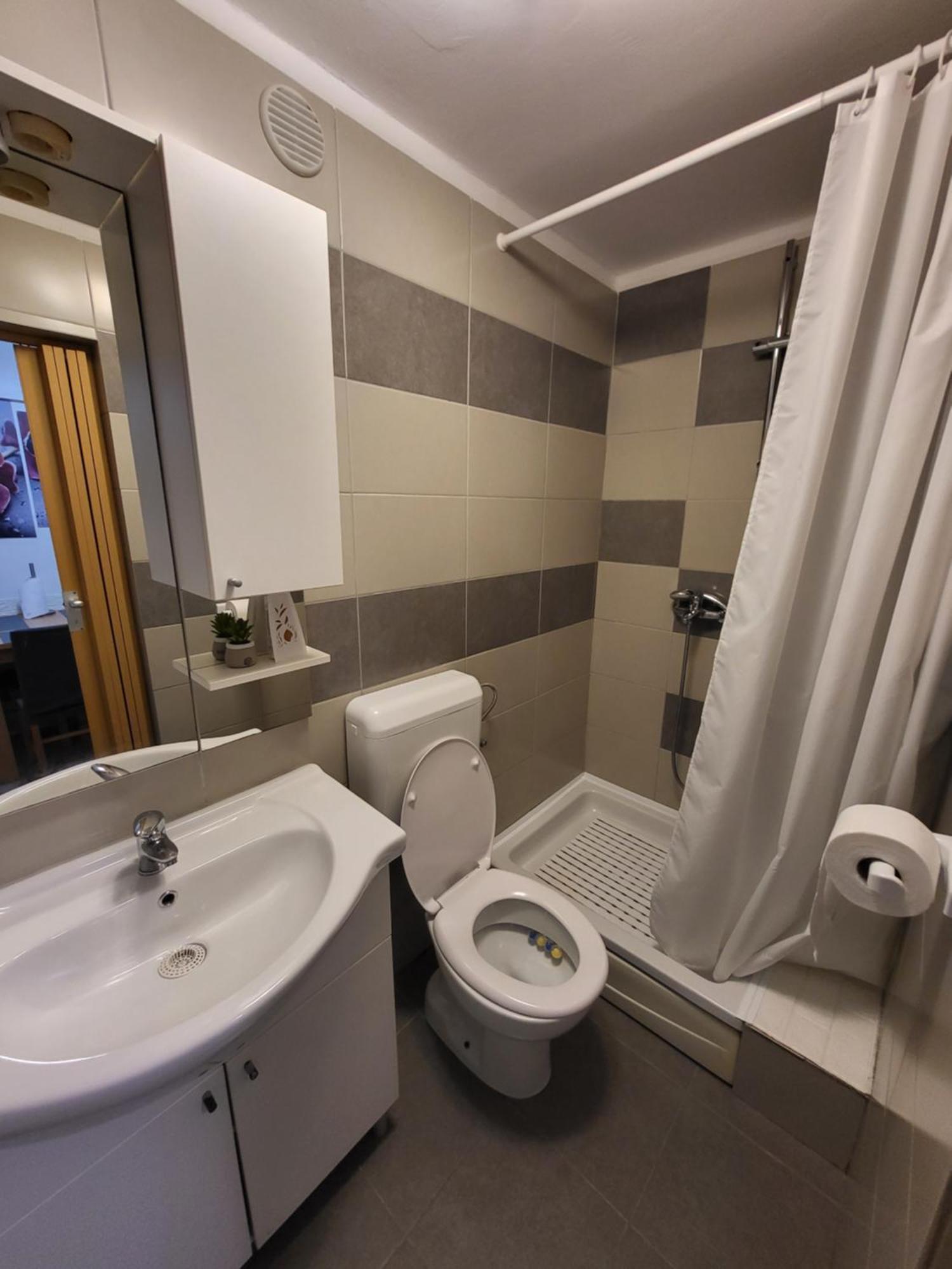 Apartmani I Sobe Mara Palit 외부 사진