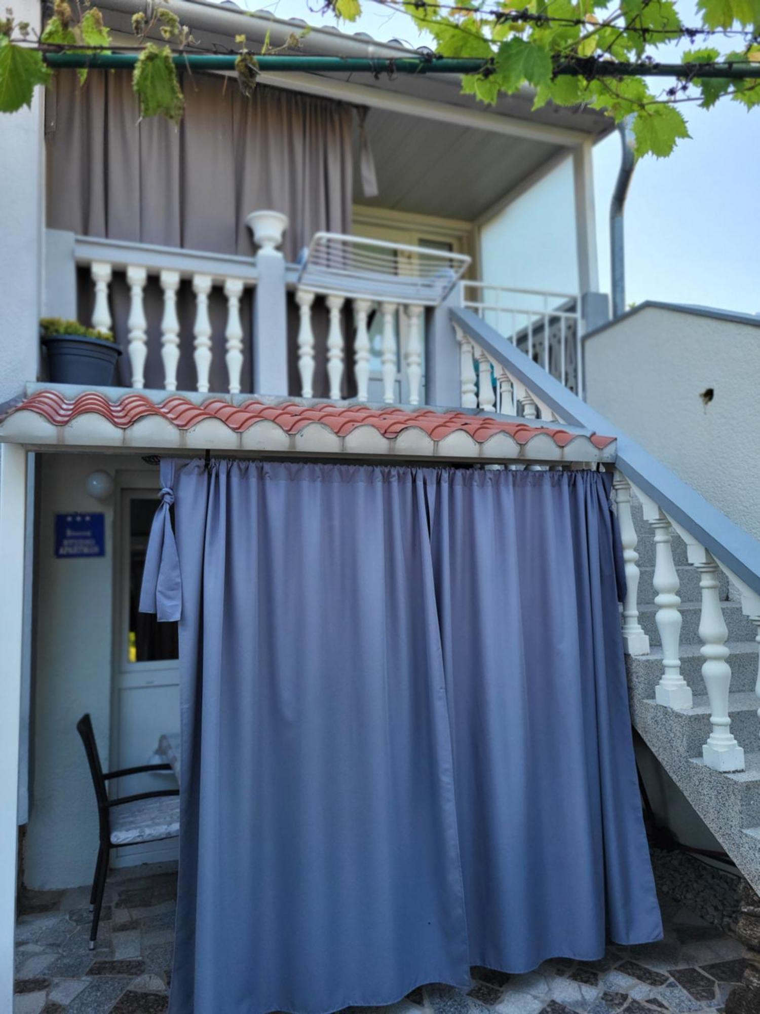 Apartmani I Sobe Mara Palit 외부 사진